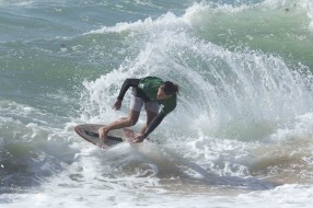 Imagem: Bodyboard e skimboard nas ondas de Santa Cruz